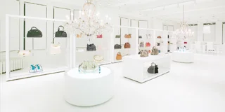 Sơn epoxy cho showroom, trung tâm thương mại